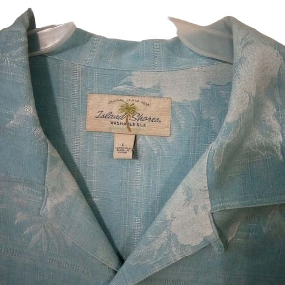 Island Shores Silk 100% Washable Blue/White Hawaiian Style Roomy Button Down L - Picture 2 of 9